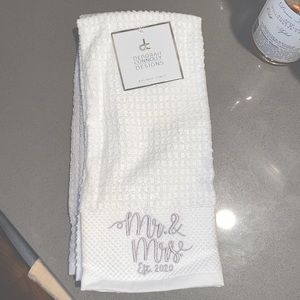 Mr & Mrs est 2020 dish towel set brand new